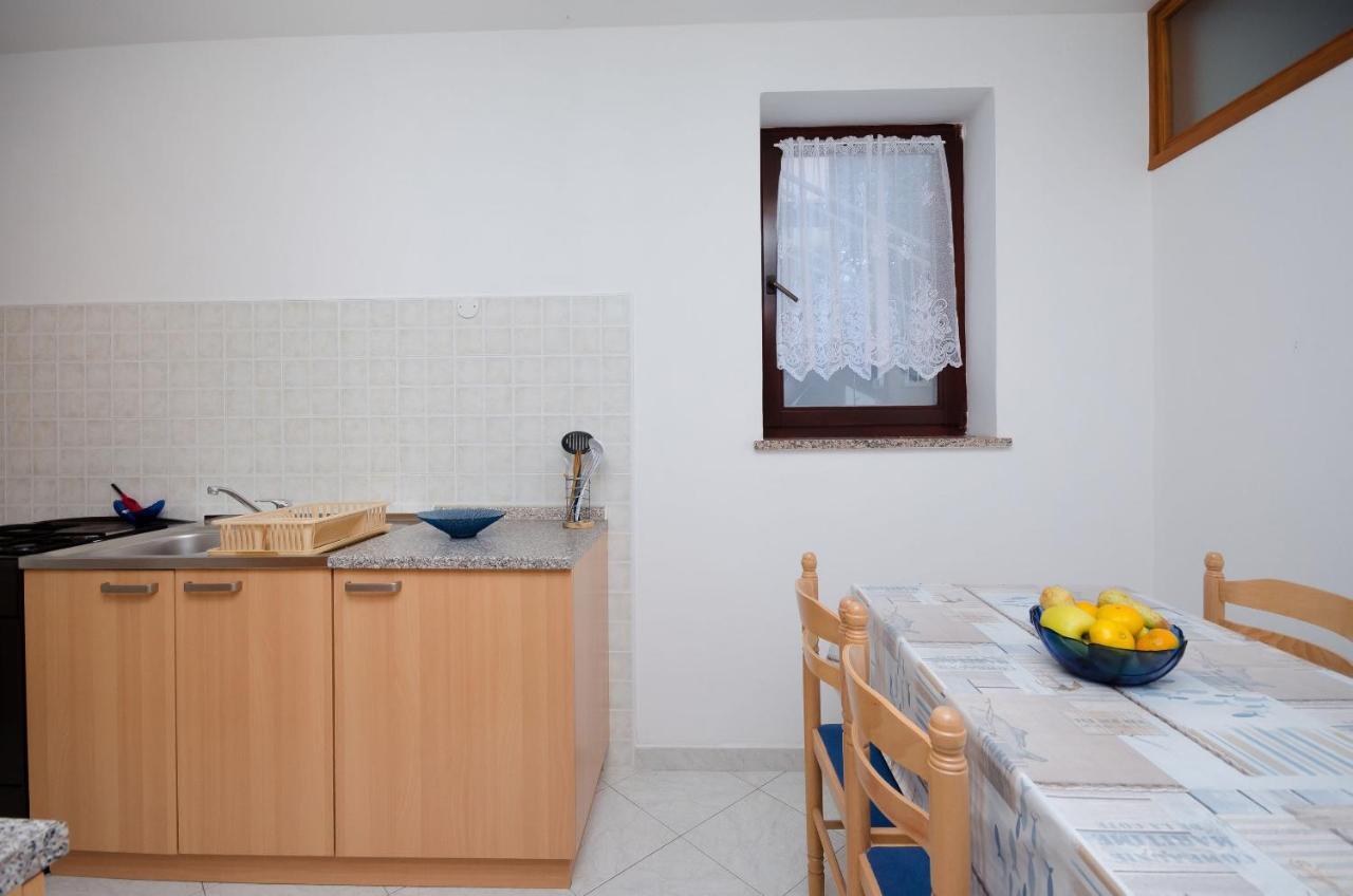 Apartments Slavica Рабац Экстерьер фото