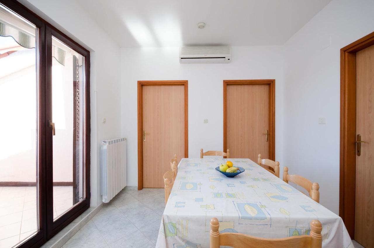 Apartments Slavica Рабац Экстерьер фото