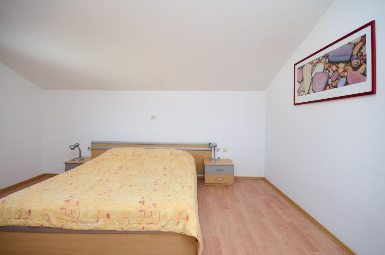 Apartments Slavica Рабац Экстерьер фото