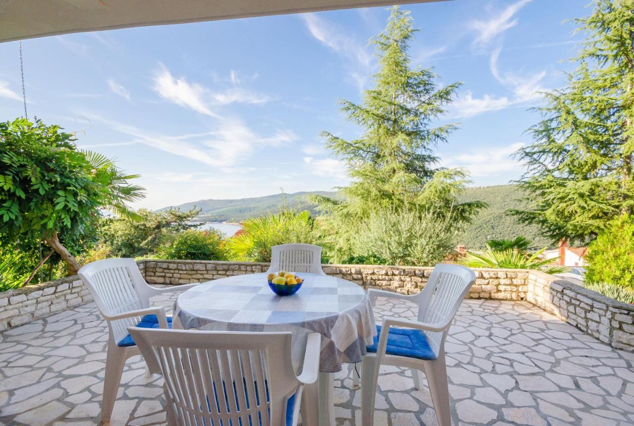 Apartments Slavica Рабац Экстерьер фото