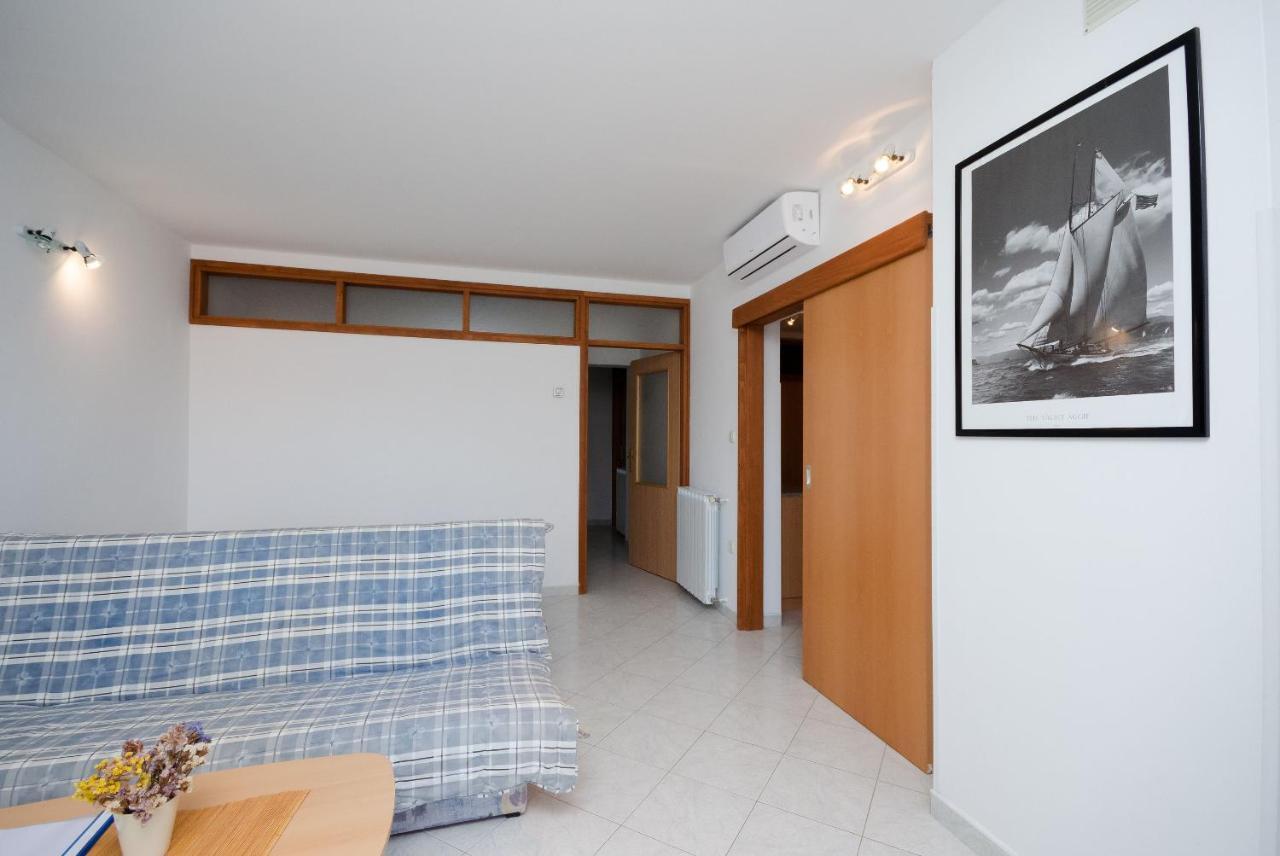 Apartments Slavica Рабац Экстерьер фото
